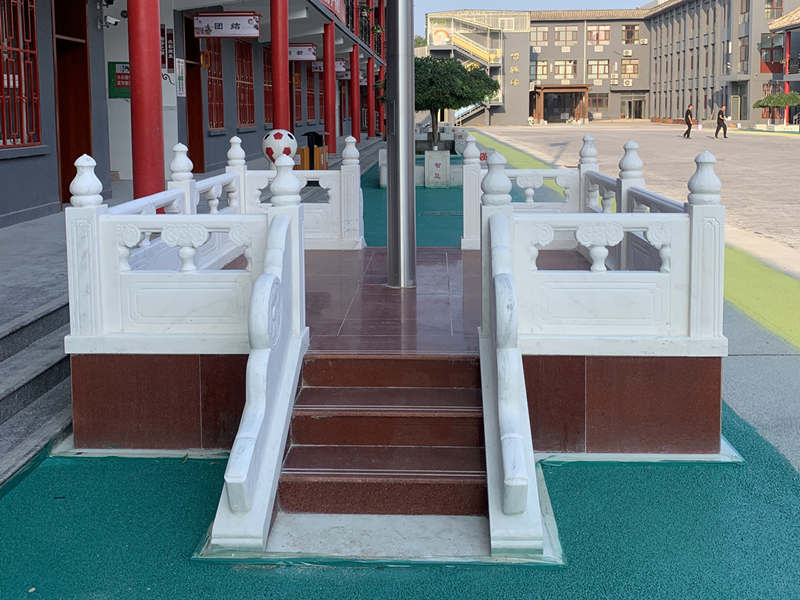 汉白玉旗台2