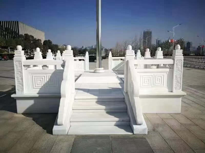 汉白玉旗台